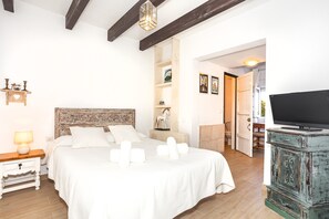 3 habitaciones, tabla de planchar con plancha y wifi gratis 