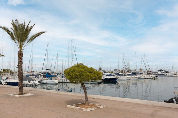 Marina - Apartment 'Puerto Latino I' with Sea View, Wi-Fi and Air Conditioning (La Manga del Mar Menor)