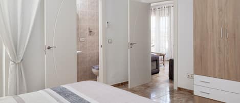 4 bedrooms, free WiFi, bed sheets