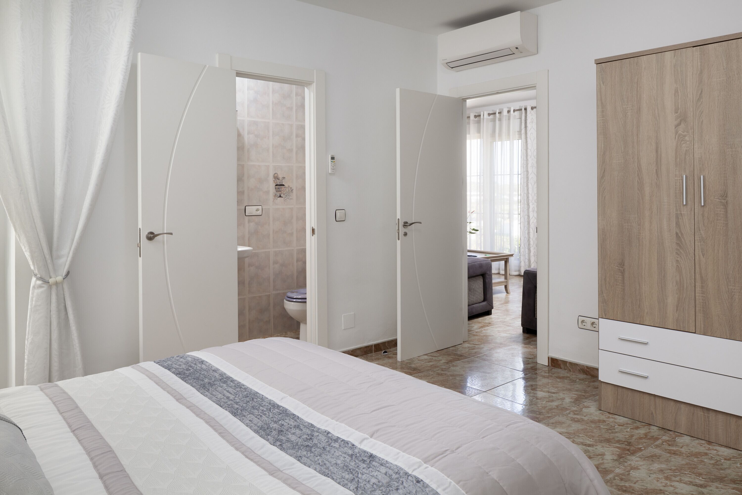 4 chambres, Wi-Fi gratuit, draps fournis