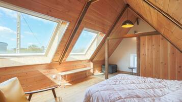 1 slaapkamer, een strijkplank/strijkijzer, gratis wifi, beddengoed