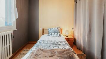 2 slaapkamers, een strijkplank/strijkijzer, gratis wifi