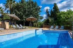 Pool - Apartment 'Es Tarongers' with Mountain Views, Shared Pool and Wi-Fi (Illes Balears)