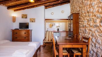 1 bedroom, free WiFi, bed sheets