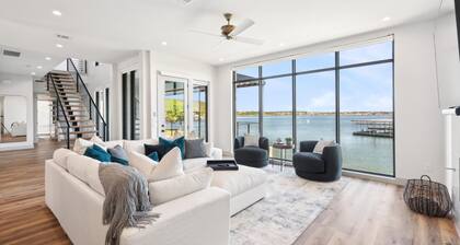 PK Paradise | Brand new home! | Sleeps 17 w game room
