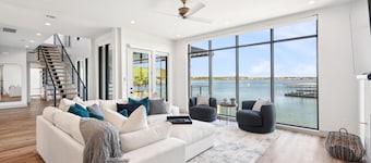 PK Paradise | Brand new home! | Sleeps 17 w game room