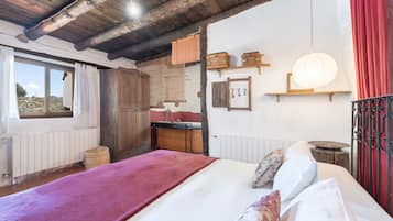 1 camera, ferro/asse da stiro, lenzuola