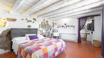 2 chambres, fer et planche à repasser, draps fournis