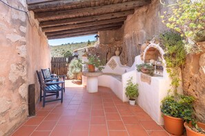 Terrace/patio - Holiday Home 'El Cup' with Mountain View, Shared Pool and Private Terrace (La Torre D'en Besora)
