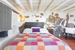 2 bedrooms, iron/ironing board, bed sheets
