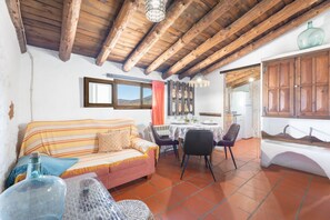 TV, fireplace, DVD player - Holiday Home 'El Cup' with Mountain View, Shared Pool and Private Terrace (La Torre D'en Besora)