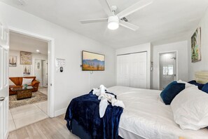 3 Schlafzimmer, Zimmersafe, Schreibtisch, Bügeleisen/Bügelbrett