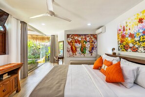 5 bedrooms, WiFi, bed sheets - Strategic 5BR Tropical Family Villa Umalas (Bali)