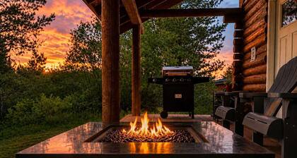 28 MI to YNP | Theater Room | Sleeps 14