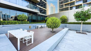 Enjoy the outdoors in comfort and style with stunning views