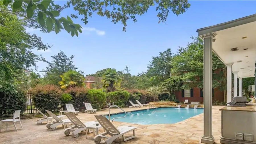 1BR Mobile Condo with Community Pool