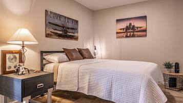 2 多间卧室、免费 WiFi、床单