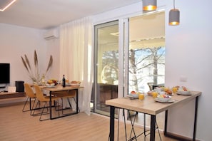 Dining - San Pietro Holiday Retreat, Lalzit Bay, Albania (Lalzit Bay)