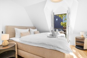 3 slaapkamers, een bureau, een strijkplank/strijkijzer, wifi