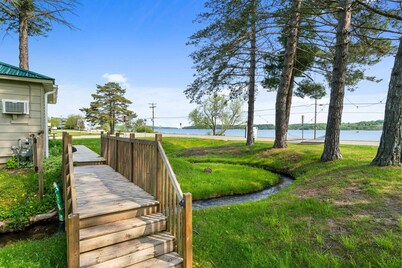 South Arm Retreats Lake Charlevoix 5