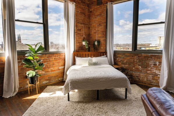 1 soverom, strykejern/-brett, wi-fi (inkludert) og sengetøy