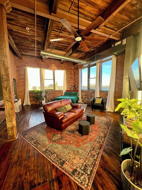 Älytelevisio, kirjoja