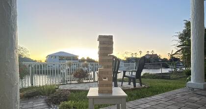 The Blue Heron- Waterfront-Gulf Access-Dock-Pool-Kayaks