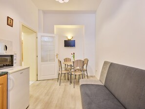 TV - Villa Belvedere by Interhome (Janské Lázně)