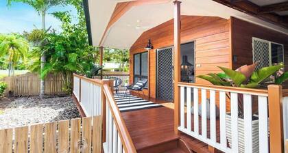 Coastal Mountain View Cottage for Couples