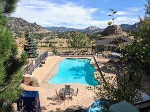 Pool - Luxury Condo with 2 master suites, Mary`s Lake and Mountain Views (Estes Park)