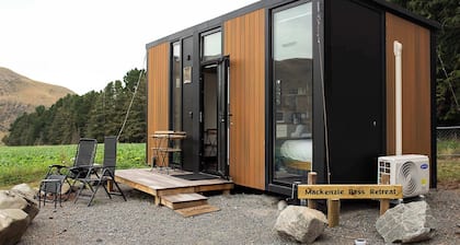 Mackenzie Pass Retreat by Tiny Away
