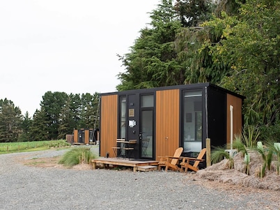 Mackenzie Pass Retreat by Tiny Away