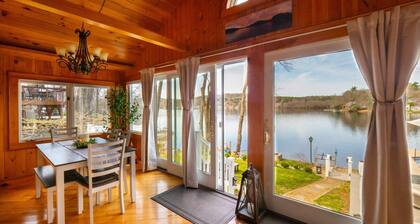 Lakeside Haven: Tranquil Waters