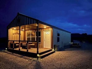 Exterior - Desert Quail Oasis: Style, Comfort & Easy Access (Terlingua)