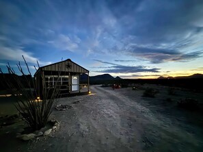 Exterior - Desert Quail Oasis: Style, Comfort & Easy Access (Terlingua)