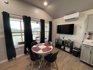 Dining - Desert Quail Oasis: Style, Comfort & Easy Access (Terlingua)