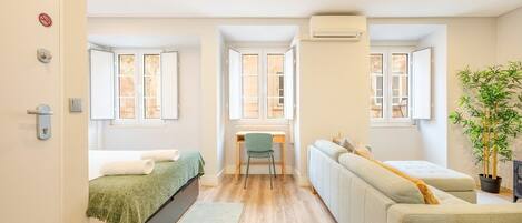 Accès Internet, draps fournis