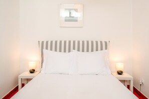 Schreibtisch, Bügeleisen/Bügelbrett, Internetzugang, Bettwäsche