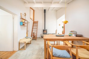 Dining - GuestReady - A lovely stay in Ericeira (Ericeira)