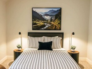 4 chambres, fer et planche à repasser, Wi-Fi, draps fournis