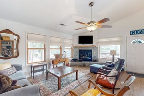 TV, peis og DVD-spiller