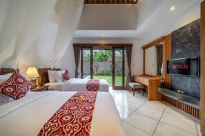 3 chambres, fer et planche à repasser, Wi-Fi, draps fournis