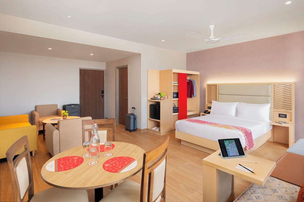 In-room safe, desk, iron/ironing board, free WiFi