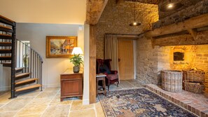 Interior - The Coach House at Holy Well - sleeps 6 guests  in 3 bedrooms (Southam)