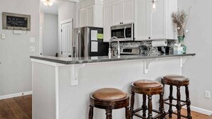 Unclassified image, 2 of 35, button - Gorgeous Coastal Bella Beach Escape, Pet Friendly, Private Deck w/ Hot Tub, Short Walk to Beach (Depoe Bay)
