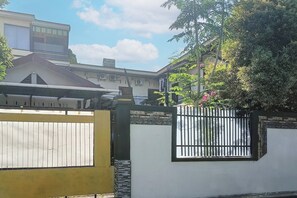 Exterior - Hotel O Atifah Homes (Somba Opu)