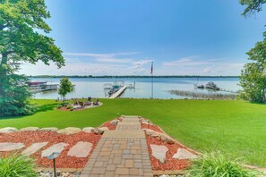 Property grounds - Villa on Lake Darling: Fire Pit, Deck & BBQ! (Alexandria)