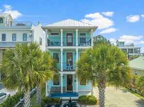 Exterior - Private Heated Pool & Hot Tub - Golf Cart - Steps to Beach - Crystal Beach (Destin)