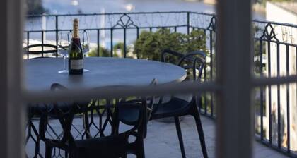 Riverside Heritage Château/Convenient/Free carpark