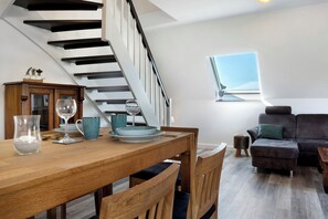 Dining - Apartment 'Ferienwohnung Schleibrise' with Shared Terrace, Balcony and Wi-Fi (Winnemark)